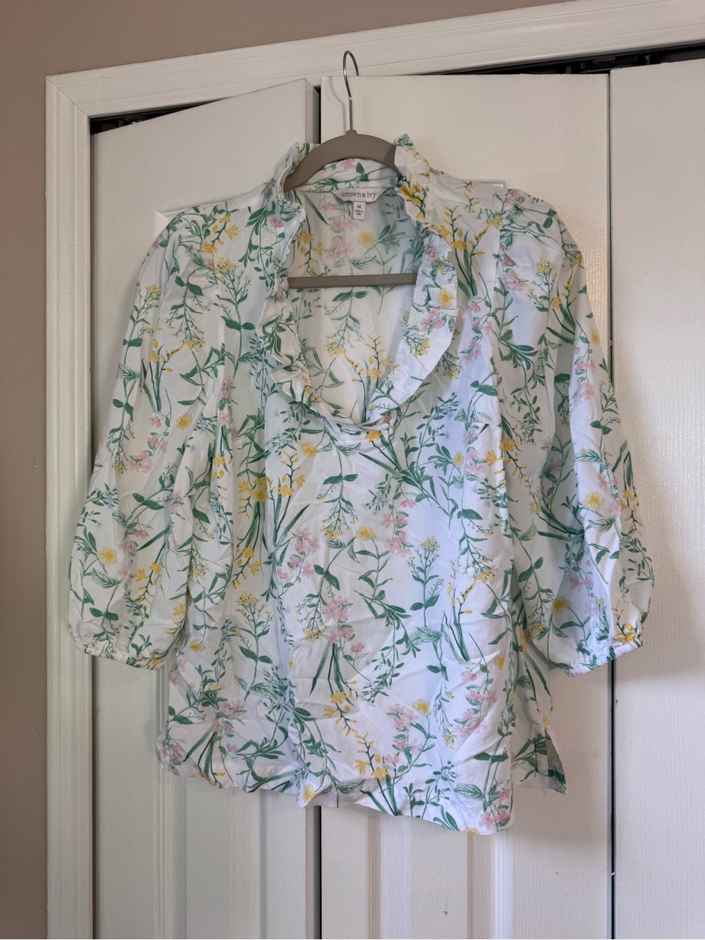 Crown & Ivy Floral Ruffle Neck Blouse Cottagecore Puff Sleeve Botanical Top M